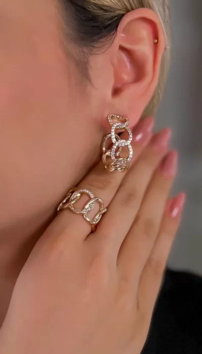 c78615c2-4e2e-4747-adc3-a11378db80b0